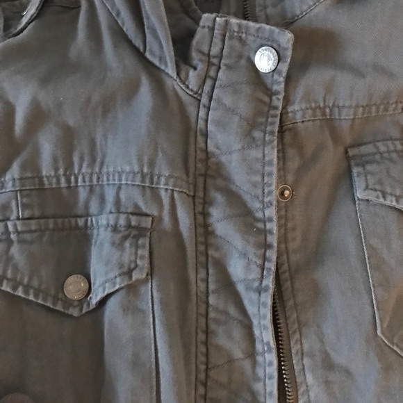 Aeropostale Jacket(Fits size M,L,XL) - Picture 2 of 3